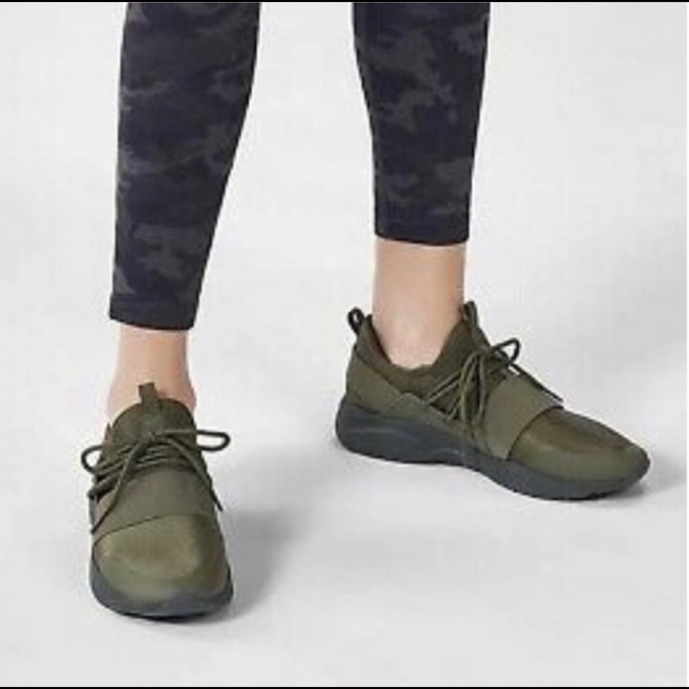 Fabletics Zuma Sneaker Olive Green
